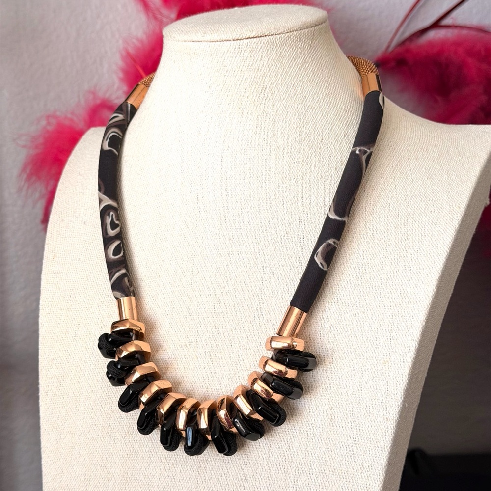 Marc Jacobs Black and Rose Gold Statement Necklace - Picture 2 of 7